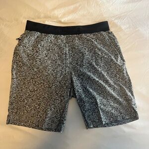 Lululemon The Short 9” Linerless, Jacquard Vapor Black, Size L